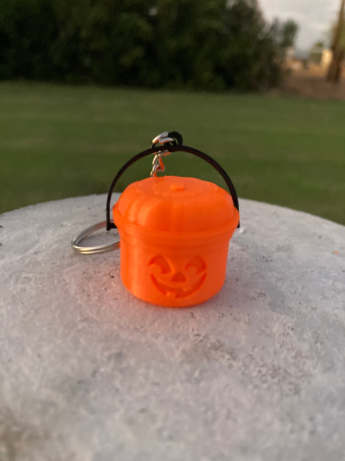 Mini Halloween buckets keychains/ Mini Halloween pail keychains